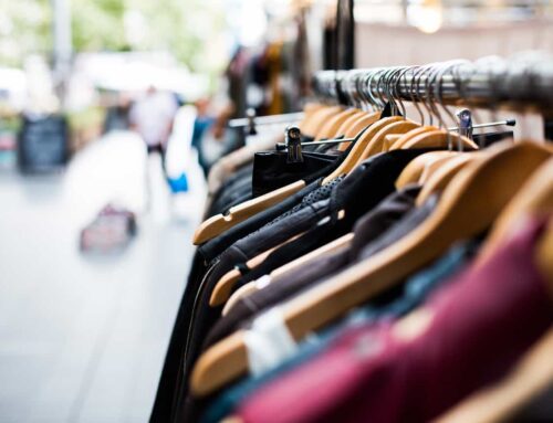 What shopping options are there in Grande Prairie while visiting for dental work?